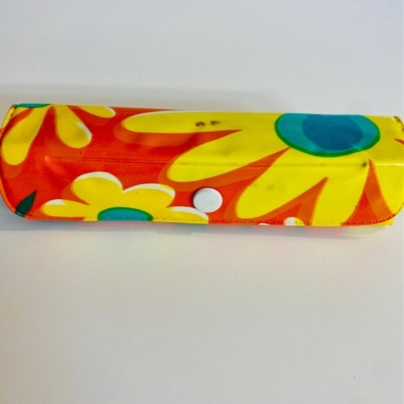 Retro Mod Sewing Kit - Picture 4 of 4